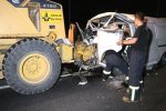 Aksaray'da minibüs greydere çarptı: 3'ü çocuk 7 yaralı